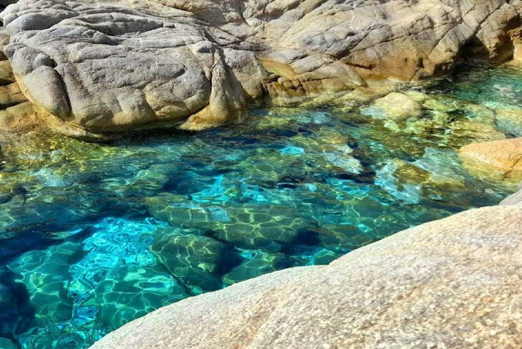 4K Sea Sound of an Exotic Beach and Crystal Clear Emerald Water to Meditate, Relax, and Sleep