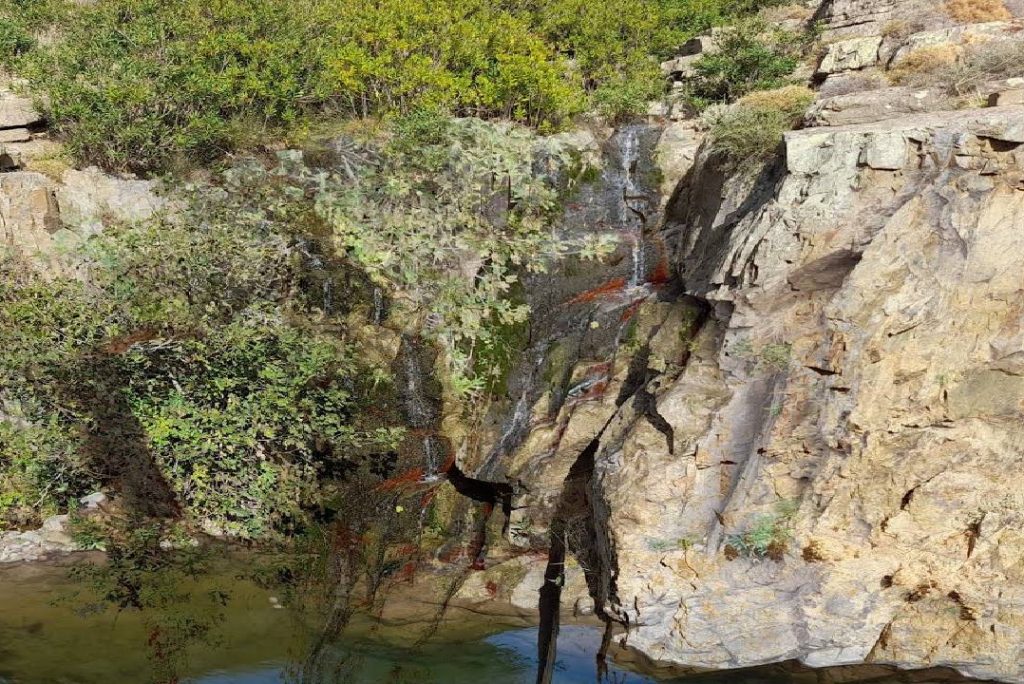 4K Relaxing Tiny Waterfall Sound to Relax, Meditate, Sleep, Relieve Stress